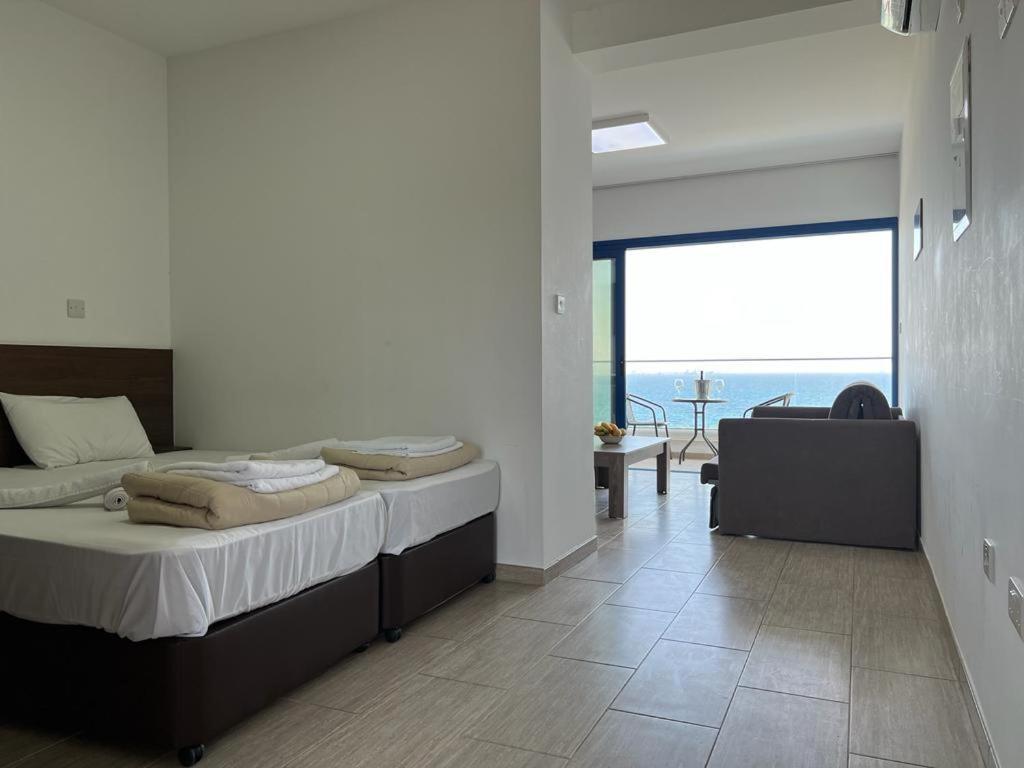 Governors Beach Panayiotis Aparthotel Exterior photo