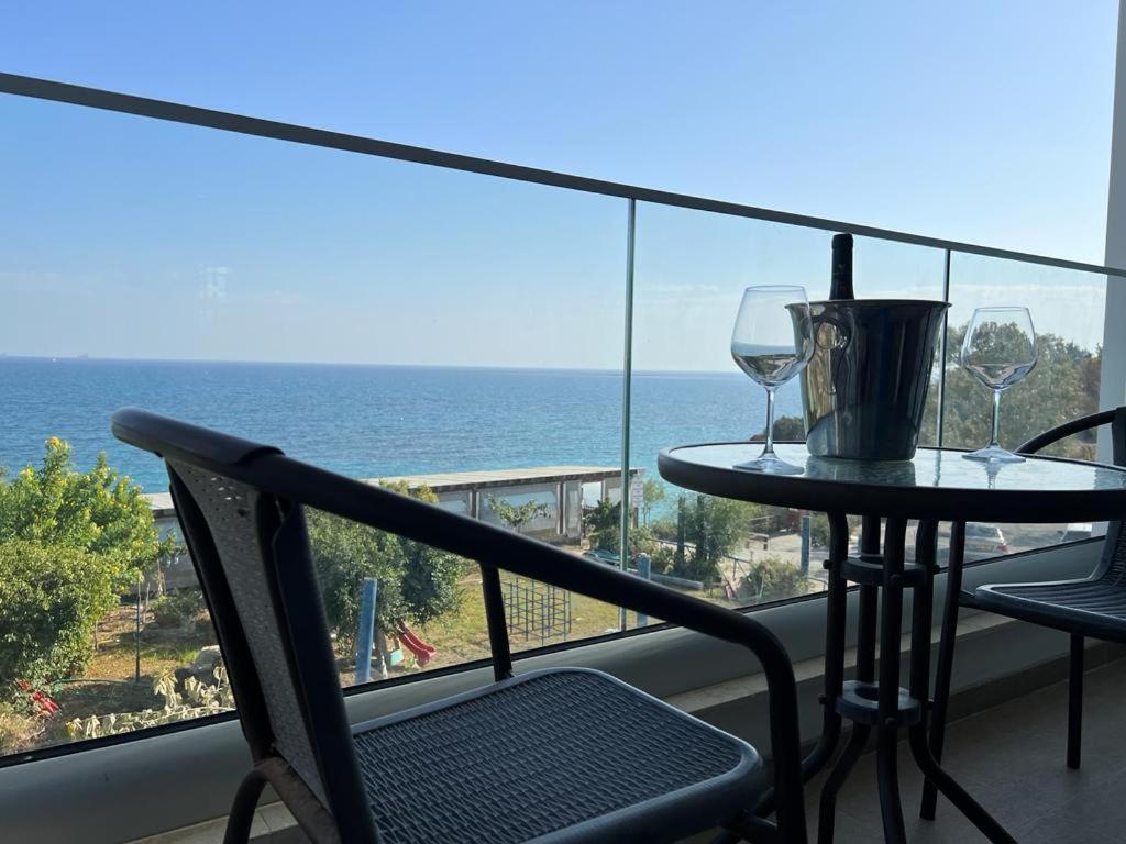 Governors Beach Panayiotis Aparthotel Exterior photo